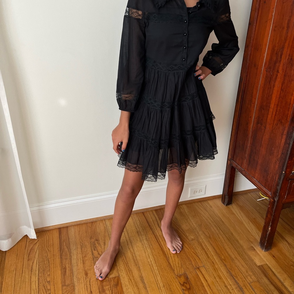 Beautiful black dress perfect for spring